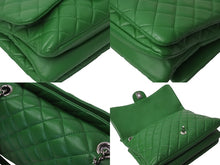 Load image into Gallery viewer, 極美品 CHANEL シャネル マトラッセ 2層 チェーンショルダーバッグ 19番台 グリーン シルバー金具 中古 62389