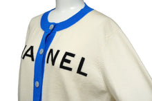 画像をギャラリービューアに読み込む, CHANEL シャネル ロゴ ニット カーディガン 19SS P61427K46799 カシミヤ ホワイト ブルー サイズ42 美品 中古 62538