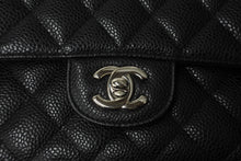 画像をギャラリービューアに読み込む, 極美品 CHANEL シャネル Wフラップ 25 ショルダーバッグ キャビアスキン ランダム マトラッセ シルバー金具 ブラック 中古 62674
