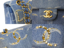 Load image into Gallery viewer, 新品同様 世界完売品 CHANEL シャネル チェーンショルダーバッグ パーツ付き マトラッセ ランダム デニム ブルー ゴールド金具 62676