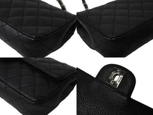 Load image into Gallery viewer, 極美品 CHANEL シャネル イーストウエスト ショルダーバッグ キャビアスキン 11番台 黒×シルバー 中古 62731
