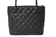 画像をギャラリービューアに読み込む, CHANEL シャネル ハンドバッグ 復刻トート キャビアスキン マトラッセ ココマーク 6番台 シルバー金具 美品 中古 62750