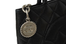 画像をギャラリービューアに読み込む, CHANEL シャネル ハンドバッグ 復刻トート キャビアスキン マトラッセ ココマーク 6番台 シルバー金具 美品 中古 62750