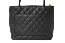 画像をギャラリービューアに読み込む, 極美品 CHANEL シャネル ハンドバッグ 復刻トート キャビアスキン マトラッセ ココマーク 6番台 ゴールド金具 中古 62767