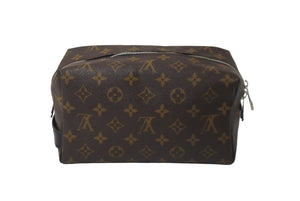 LOUIS VUITTON ルイヴィトン トゥルーストワレ モノグラムマカサー ポーチ M40378 ブラウン シルバー金具 美品 中古 62814  – Casanova Vintage