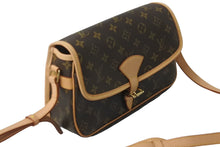 Load image into Gallery viewer, LOUIS VUITTON ルイヴィトン ソローニュ モノグラム M42250 TH4088 ショルダーバッグ ブラウン ゴールド金具 美品 中古 62818