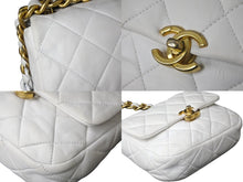 画像をギャラリービューアに読み込む, CHANEL シャネル マトラッセ ショルダーバッグ チェーン ココマーク ランダム番台 ホワイト レザー ゴールド金具 美品 中古 62821