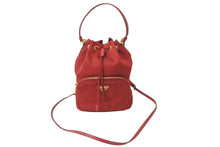 Load image into Gallery viewer, 極美品 PRADA プラダ ハンドバッグ 2WAY トライアングルロゴ ナイロン ネ レッド 巾着 1BH038 中古 62931