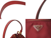 Load image into Gallery viewer, 極美品 PRADA プラダ ハンドバッグ 2WAY トライアングルロゴ ナイロン ネ レッド 巾着 1BH038 中古 62931
