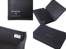 画像をギャラリービューアに読み込む, 極美品 CHANEL シャネル パスポートケース マトラッセ ココマーク ラムスキン ブラック 30番台シルバー金具 中古 62966