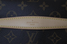 Load image into Gallery viewer, 新品未使用 LOUIS VUITTON ルイヴィトン ボディバッグ M43644 バムバッグ ブラウン モノグラムキャンバス 中古 62989