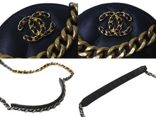 Load image into Gallery viewer, 極美品 CHANEL シャネル ショルダーバッグ チェーン 19 ココマーク ラムスキン ラウンド型 ブラック ゴールド金具 中古 63004