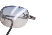 画像をギャラリービューアに読み込む, CHANEL シャネル ココマーク サングラス シルバー ブルー グラデーション アイウェア ロゴ 小物 55☐16 4099 美品 中古 63018