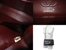 Load image into Gallery viewer, CHANEL シャネル Wフラップ マトラッセ チェーン ショルダーバッグ 23cm 2番台 ラムスキン ブラック ゴールド金具 美品 中古 63028