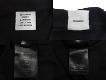 Load image into Gallery viewer, VETEMENTS ヴェトモン 23SS ユーズド加工ロゴエンボスプリントTシャツ 23SS ブラック サイズS UE63TR740B 美品 中古 63075