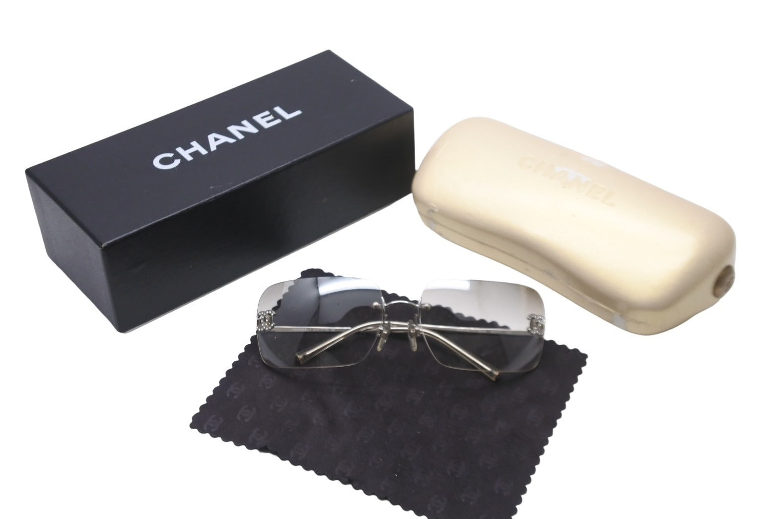 CHANEL シャネル サングラス サイズ62▫︎17 120 ココマーク グラデーション グレー クリア 4017-D c.159/6I 美品 中古  63154 – Casanova Vintage