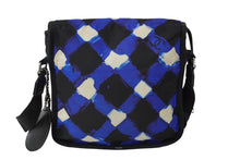 画像をギャラリービューアに読み込む, CHANEL シャネル エアライン ショルダーバック メッセンジャーバッグ A93385 ブルー ブラック ホワイト シルバー金具 中古 63485