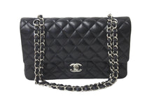 画像をギャラリービューアに読み込む, 極美品 CHANEL マトラッセWフラップチェーンショルダー 23番台 25cm ショルダーバッグ ブラック シルバー金具 ラムスキン 中古 63486