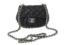 Load image into Gallery viewer, CHANEL シャネル チェーンアラウンドショルダーバッグ 18番台 ラムスキン ブラック シルバー金具 美品 中古 63518