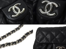 Load image into Gallery viewer, CHANEL シャネル チェーンアラウンドショルダーバッグ 18番台 ラムスキン ブラック シルバー金具 美品 中古 63518