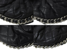 Load image into Gallery viewer, CHANEL シャネル チェーンアラウンドショルダーバッグ 18番台 ラムスキン ブラック シルバー金具 美品 中古 63518