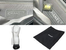 Load image into Gallery viewer, CHANEL シャネル チェーンアラウンドショルダーバッグ 18番台 ラムスキン ブラック シルバー金具 美品 中古 63518