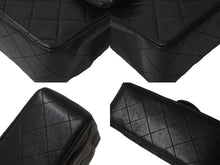 Load image into Gallery viewer, CHANEL シャネル ヴィンテージ ミニマトラッセチェーンショルダーバッグ19cm 1番台 ブラック ゴールド金具 美品 中古 63522