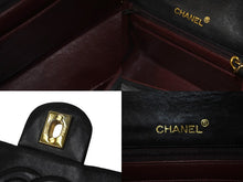 Load image into Gallery viewer, CHANEL シャネル ヴィンテージ ミニマトラッセチェーンショルダーバッグ19cm 1番台 ブラック ゴールド金具 美品 中古 63522