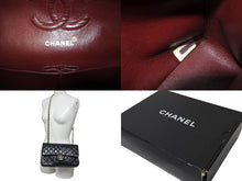Load image into Gallery viewer, CHANEL シャネル チェーンショルダーバッグ Wフラップ マトラッセ25 ラムスキン 1番台 ブラック ゴールド金具 美品 中古 63544
