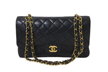 Load image into Gallery viewer, CHANEL シャネル チェーンショルダーバッグ Wフラップ マトラッセ25 ラムスキン 1番台 ブラック ゴールド金具 美品 中古 63544