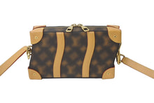 画像をギャラリービューアに読み込む, LOUIS VUITTON ルイヴィトン ソフトトランク ショルダーバッグ M81580 ディスイズノットモノグラム 22SS ブラウン 美品 中古 63603