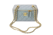 Load image into Gallery viewer, CHANEL シャネル バニティ ショルダーバッグ ランダム メタリックグリーン ラムスキン ココマーク ゴールド金具 美品 中古 63625