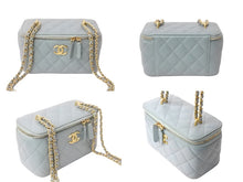 Load image into Gallery viewer, CHANEL シャネル バニティ ショルダーバッグ ランダム メタリックグリーン ラムスキン ココマーク ゴールド金具 美品 中古 63625