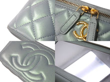 Load image into Gallery viewer, CHANEL シャネル バニティ ショルダーバッグ ランダム メタリックグリーン ラムスキン ココマーク ゴールド金具 美品 中古 63625