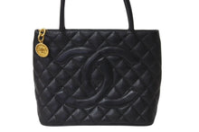 画像をギャラリービューアに読み込む, 極美品 CHANEL シャネル ハンドバッグ 復刻トート キャビアスキン マトラッセ ココマーク 6番台 ゴールド金具 中古 63628