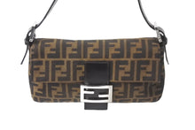 Load image into Gallery viewer, 極美品 FENDI フェンディ マンマバケット ハンドバッグ 26424 ズッカ柄 ブラウン シルバー金具 中古 63629