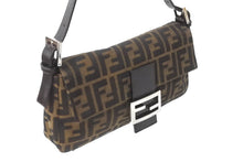 Load image into Gallery viewer, 極美品 FENDI フェンディ マンマバケット ハンドバッグ 26424 ズッカ柄 ブラウン シルバー金具 中古 63629