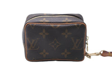 画像をギャラリービューアに読み込む, 極美品 LOUIS VUITTON ルイ ヴィトン トゥルース ワピティ ポーチ ストラップ付き M58030 モノグラム 中古 63639