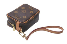 画像をギャラリービューアに読み込む, 極美品 LOUIS VUITTON ルイ ヴィトン トゥルース ワピティ ポーチ ストラップ付き M58030 モノグラム 中古 63639