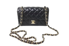 Load image into Gallery viewer, 極美品 CHANEL シャネル 横長 20cm ショルダーバッグ ランダム番台 ミニマトラッセショルダーチェーン ブラック ラムスキン 中古 63710