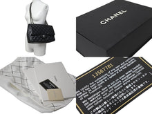 Load image into Gallery viewer, 極美品 CHANEL シャネル チェーンショルダーバッグ マトラッセ30 シングルフラップ ブラックシルバー 13番台 中古 63718