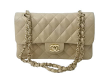 画像をギャラリービューアに読み込む, CHANEL シャネル マトラッセWフラップチェーンショルダーバッグ 8番台 ラムスキン 23cm ベージュ 新革 ゴールド金具 中古 63721