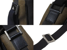 画像をギャラリービューアに読み込む, FENDI フェンディ メッセンジャーバッグ スクエア ペカン柄 ブランドロゴ コーティングキャンバス レザー ブラウン 美品 中古 63733