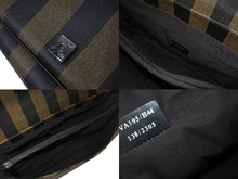 画像をギャラリービューアに読み込む, FENDI フェンディ メッセンジャーバッグ スクエア ペカン柄 ブランドロゴ コーティングキャンバス レザー ブラウン 美品 中古 63733