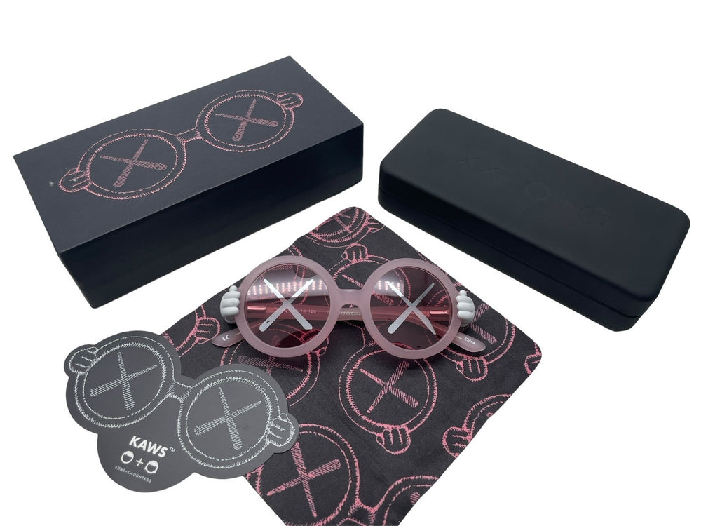 New, unused item KAWS x SONS+DAUGHTERS Sunglasses Glasses Kids Round 41-18-120 Plastic Pink Used 63778