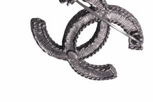 画像をギャラリービューアに読み込む, CHANEL シャネル ブローチ A14B レディース ココマーク ココ アクセサリー 2014年 ブラック シルバー 美品 中古 63819