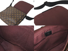 Load image into Gallery viewer, LOUIS VUITTON ルイヴィトン ディストリクトPM ショルダーバッグ M40935 モノグラム・マカサー ブラウン 美品 中古 63883