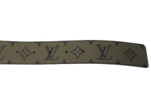 Load image into Gallery viewer, LOUIS VUITTON ルイヴィトン LVロゴベルト リバーシブル M8394V カーキ レッド シルバー 金具 中古 63912