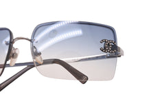 画像をギャラリービューアに読み込む, CHANEL シャネル ココマーク メタル ラインストーン サングラス 62◻︎15 4092-B ブルー シルバー 美品 中古 63942