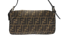画像をギャラリービューアに読み込む, FENDI フェンディ マンマバケット ワンショルダーバッグ 26424 ズッカ柄 キャンバス レザー ブラウン シルバー金具 美品 中古 4b006396